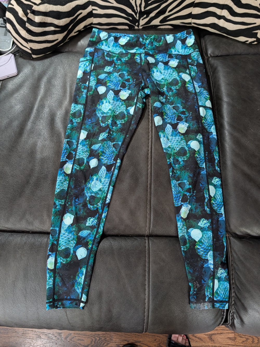Constantly Varied Gear Blue & Green Skull Active Leggings